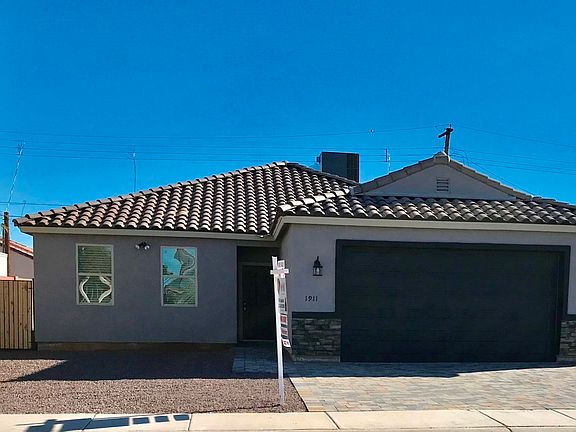 Features RV Gate & Extra 2 Door Gate