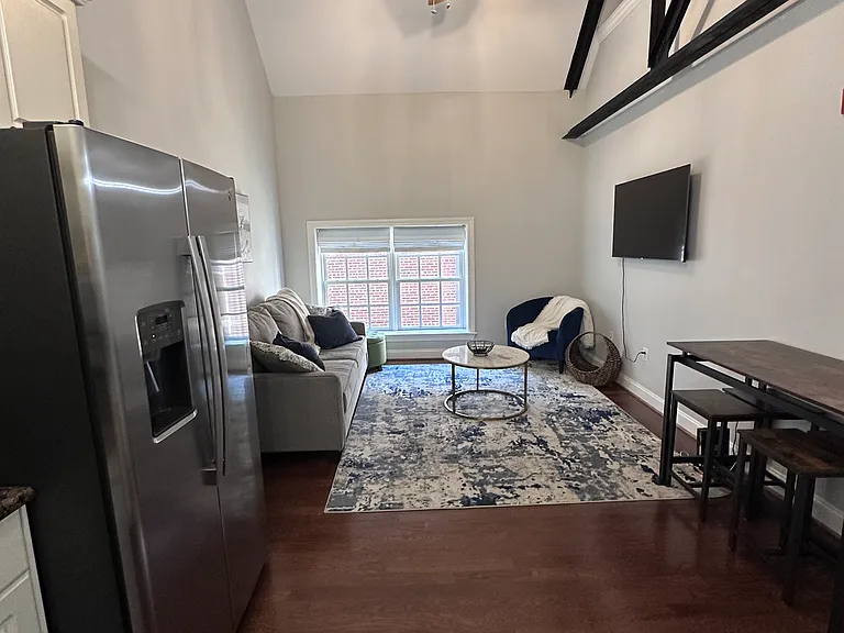 705 Maple St #204 — Photo 4