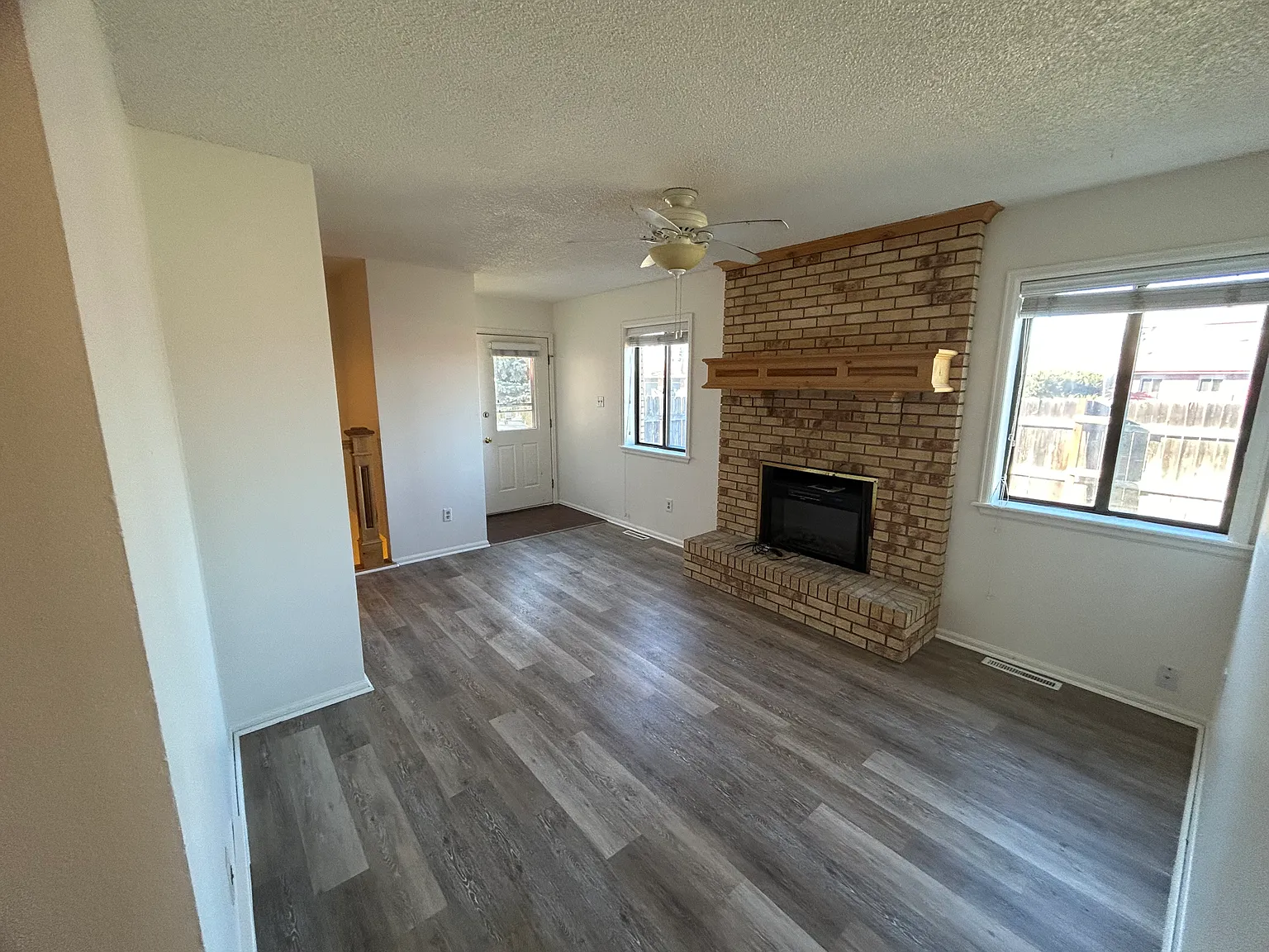 3 bed, 1250 sqft, $1,950 — Photo 3