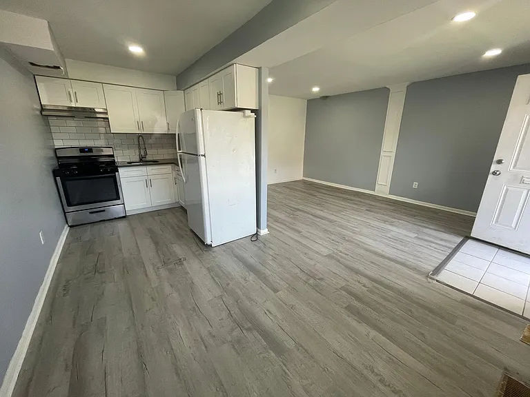 10169 Bridle Rd #1 — Photo 5