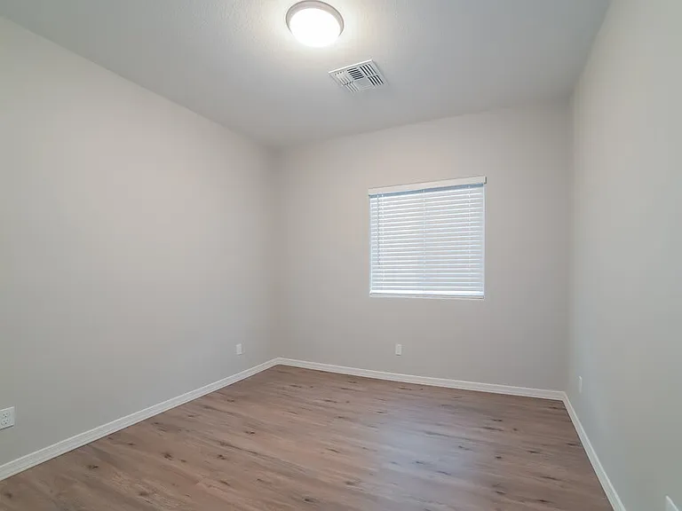 19284 W Woodlands Ave — Photo 12