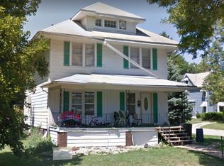 324 N 3rd St, Monmouth, IL 61462