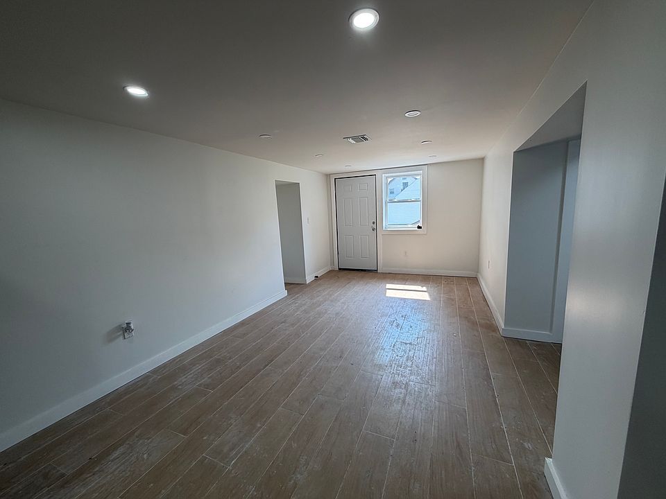 1st image of 181 Woodside Ave #Basement