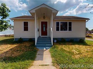 112 E 8th St, Eldon, MO 65026
