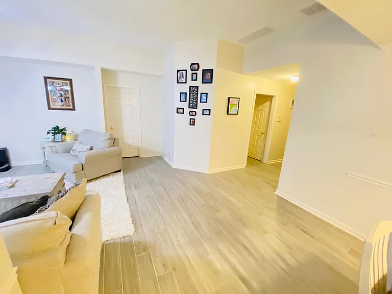 11606 Dempsey Dr — Photo 10