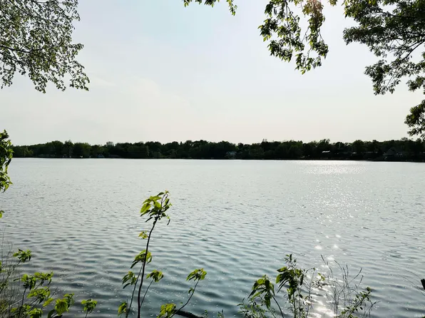 332 Lilac Dr, Walkerton, IN 46574