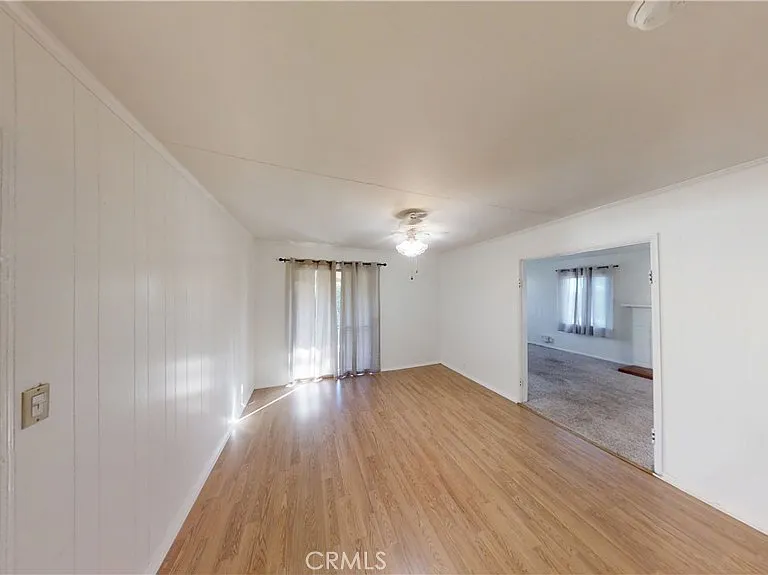 642 W Avenue L — Photo 4