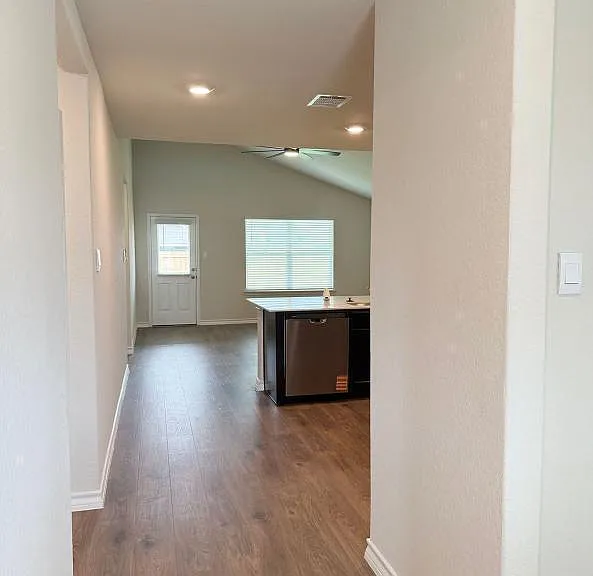 503 Avalon Banks — Photo 28