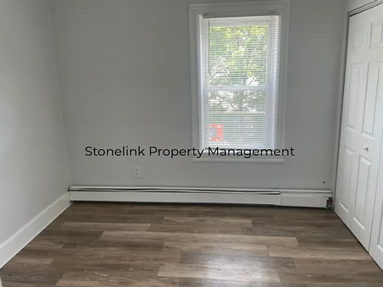 X61 Elm St — Photo 6