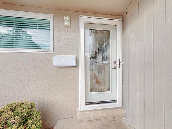 4th image of 3712 Alvarado Dr NE
