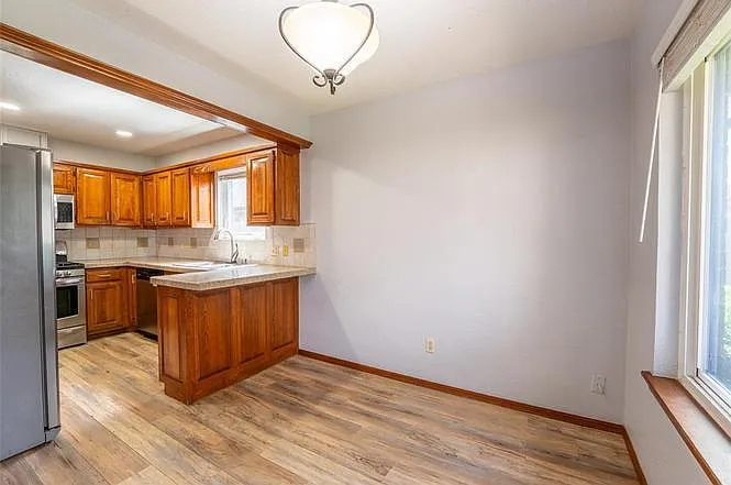 2 bed, 1.0 bath, 1496 sqft, $724 — Photo 4