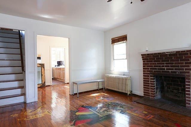 2nd image of 500 Lebaum St SE