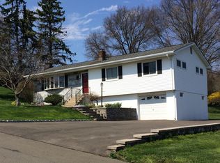 82 Perry Rd, Hamden, CT 06514