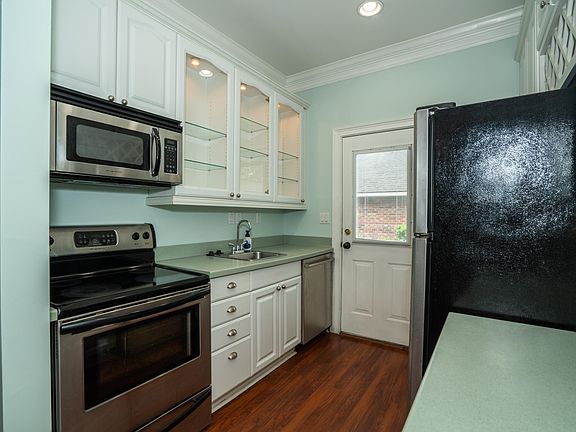 4th image of 218 Boggs Cir #A