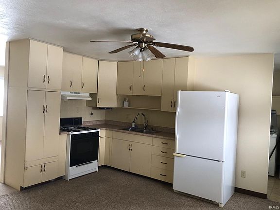 5th image of 29 Green Hill Ct