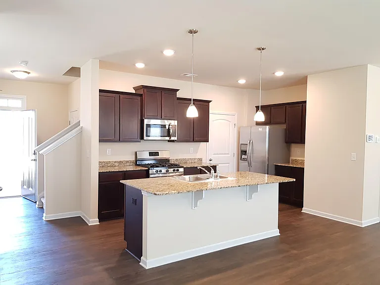 65 Ivey Hollow Cir — Photo 2