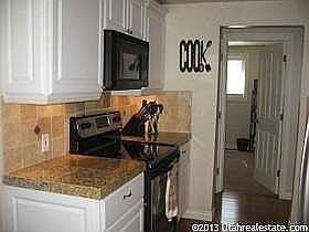 3rd image of 384 Oak Hill Dr
