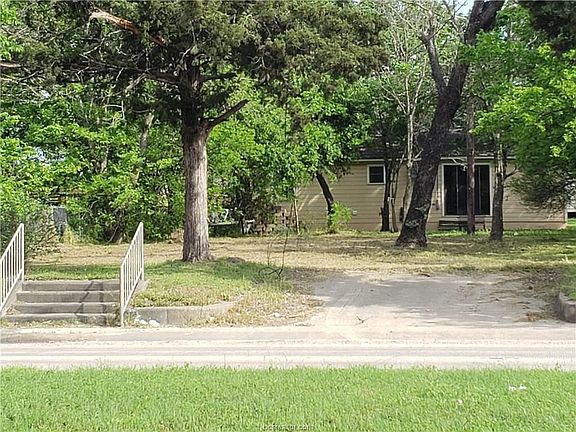 2nd image of 207/209 San Jacinto Ln