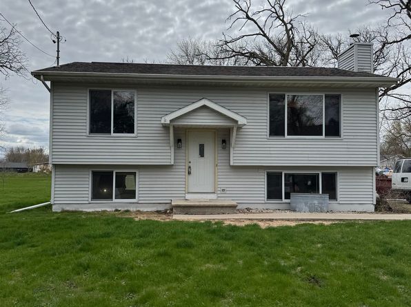 W5236 Bechaud Beach Dr, Fond Du Lac, WI 54935