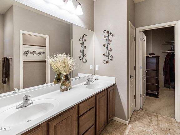4th image of 846 N Pueblo Dr APT 103