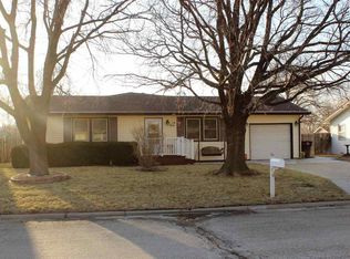 816 Pine Ct, McPherson, KS 67460