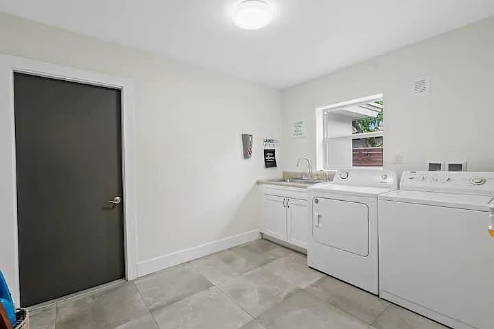 1949 Windward Dr — Photo 15