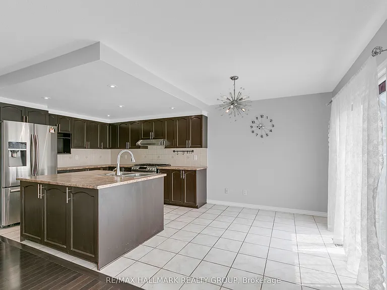 465 Paul Metivier Dr — Photo 7