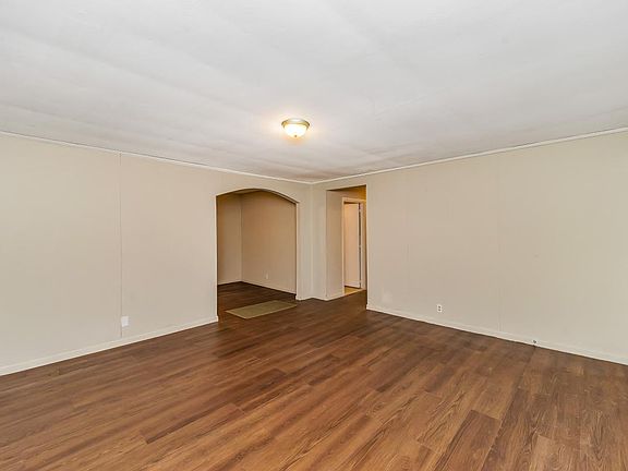 3rd image of 415 Thomas St