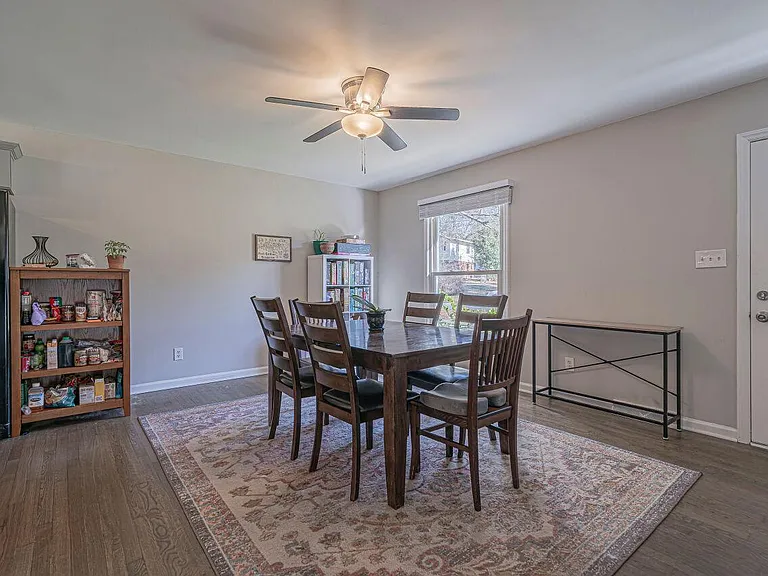 3322 Bell Dr — Photo 14