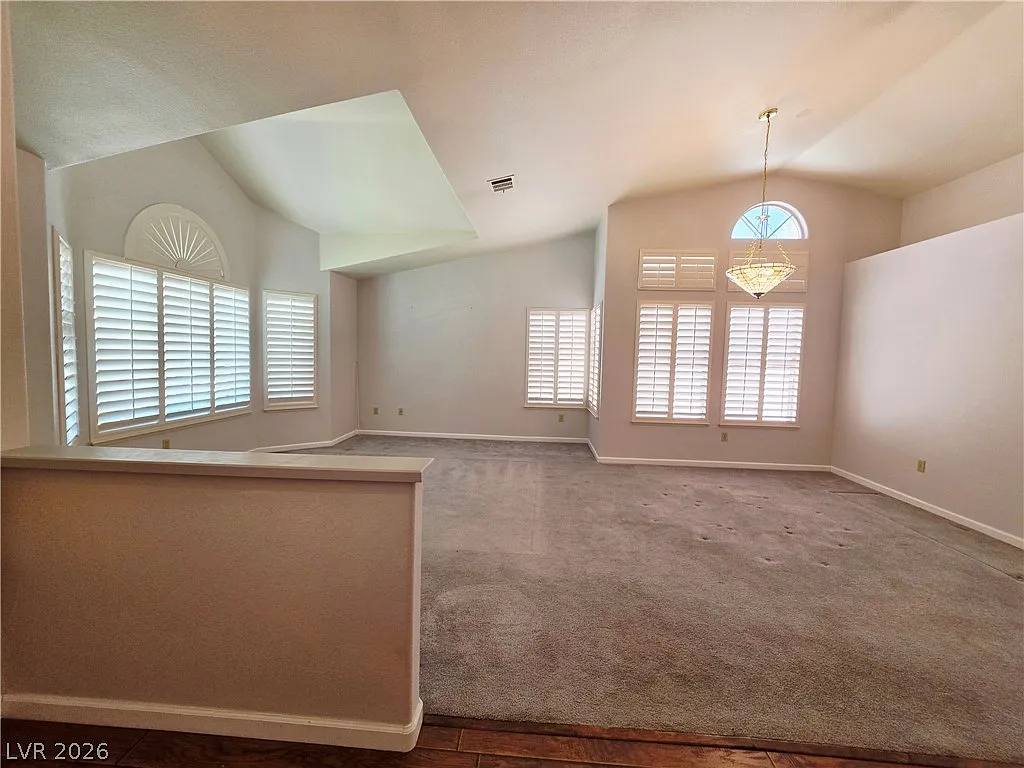 3 bed, 2.0 bath, 2082 sqft, $2,650 — Photo 4