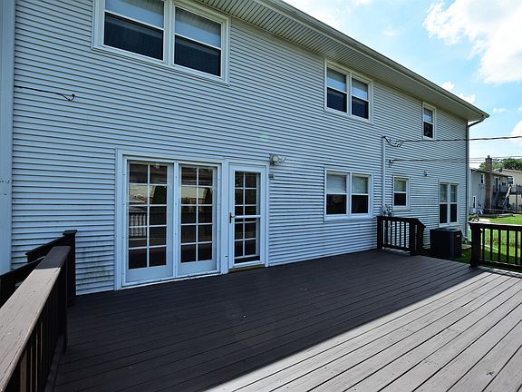 5th image of 1714 W Catalpa Ln