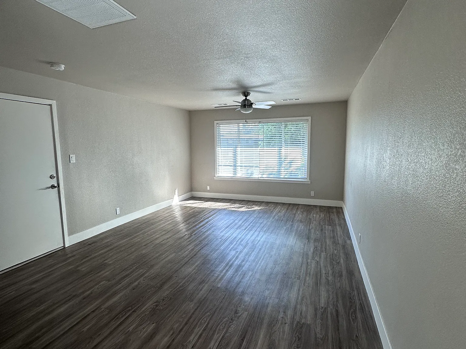 1 bed, 700 sqft, $1,795 — Photo 2
