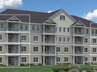 15201 Royal Crest Dr #U-302, Haymarket, VA 20169