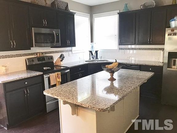 4th image of 310 Sylvias Ct