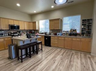 7337 Phoenix Dr, Sparks, NV 89436