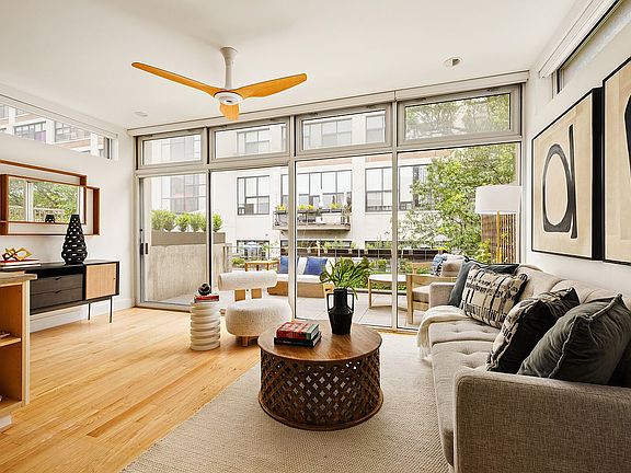 3rd image of 543 Dean St APT 3