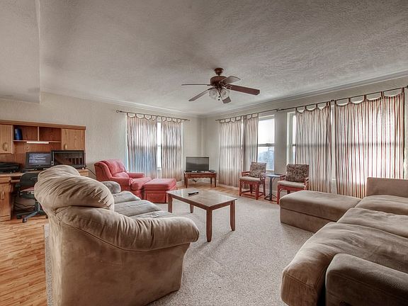 5th image of 615 Lane Dr