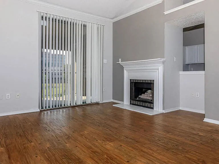 Living Room w/fireplace