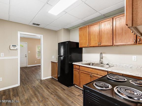 5th image of 3051 4TH STREET Circle