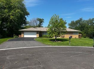 128 Forestview Dr, Bensenville, IL 60106