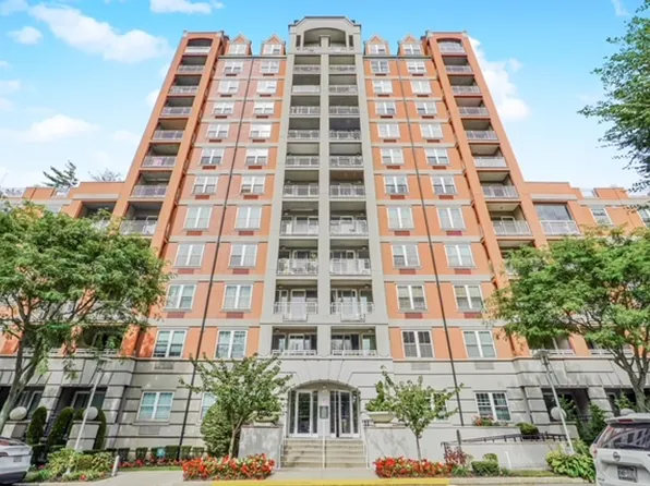 45 Oceana Dr E, Brooklyn, NY