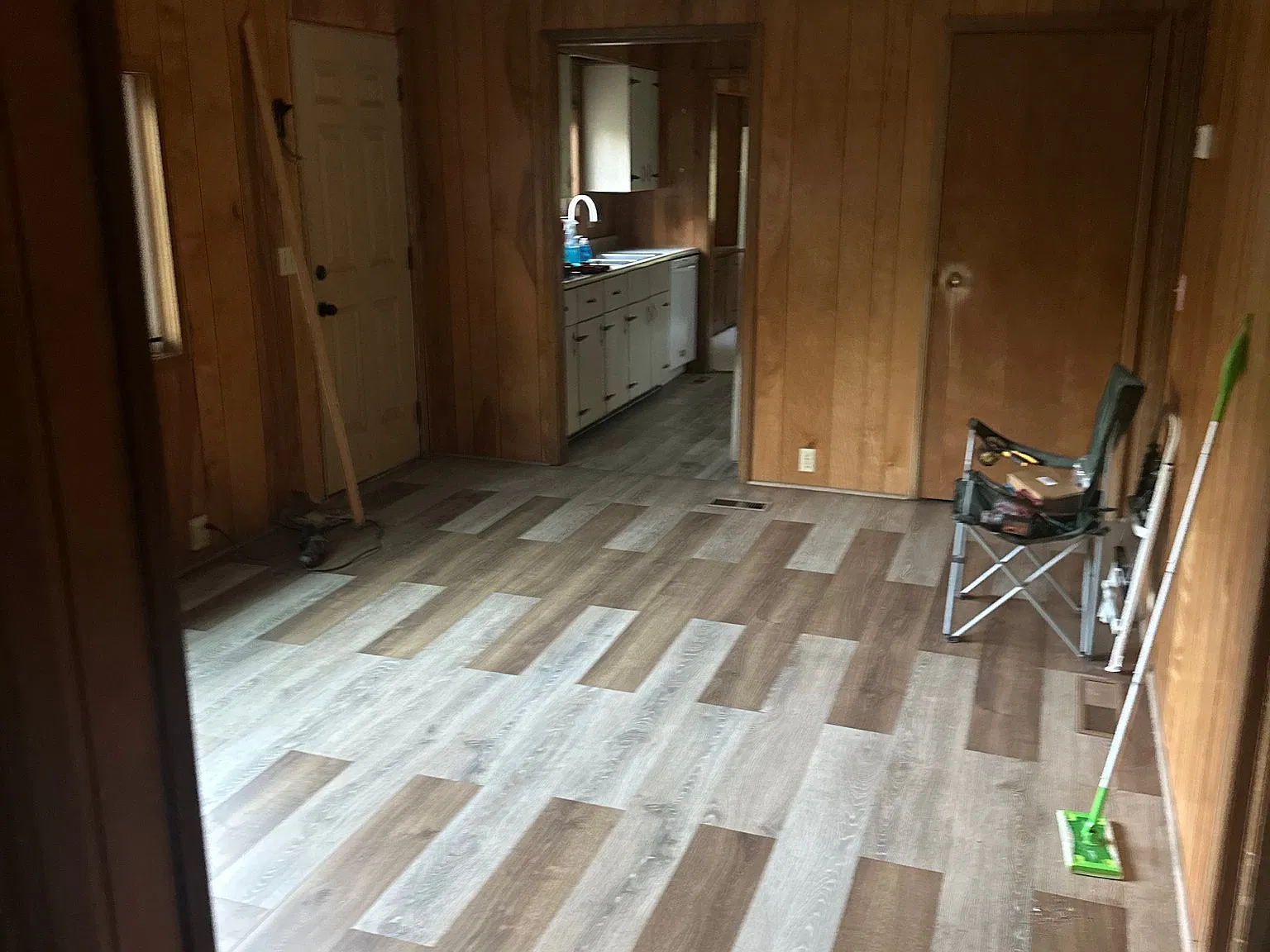 Private 3-Bed/2-Bath Single Family Home on Acreage — Photo 2