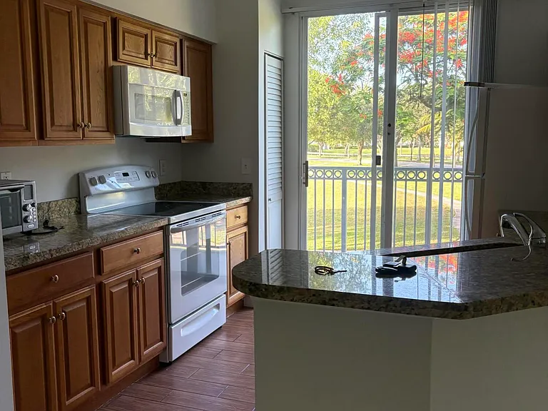 2050 Alta Meadows Ln #2109 — Photo 6