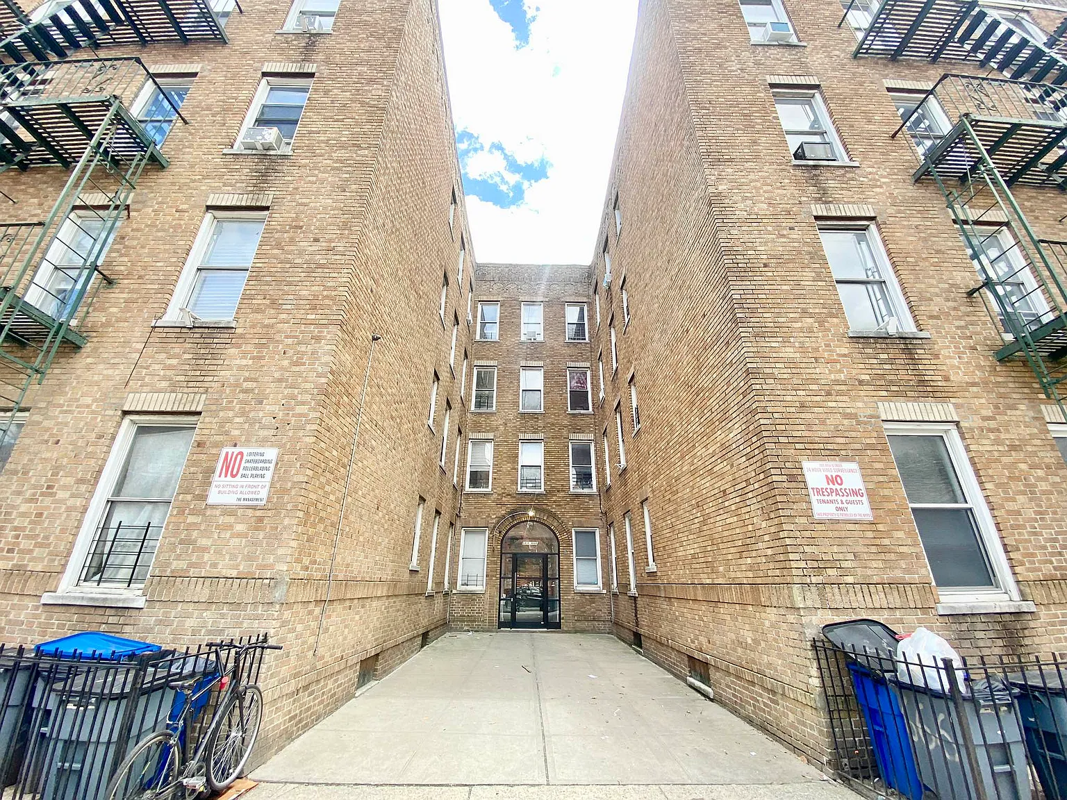 669 Hancock Street — Photo 3