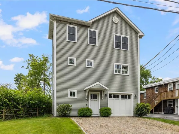 36 Wanda St, Narragansett, RI 02882