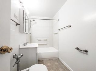 Buena Shores, Chicago, IL 60613