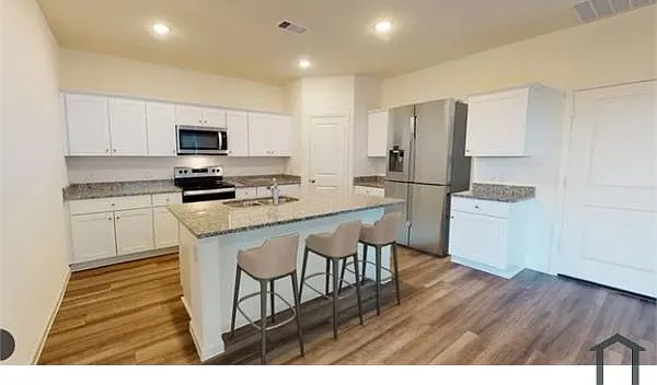 2013 Meadow Dr