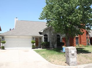 7417 Creekfall Dr, Fort Worth, TX 76137