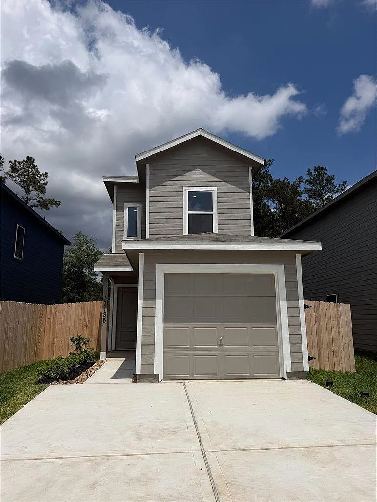 3 bed, 2.5 bath, 1360 sqft, $1,750 — Photo 1