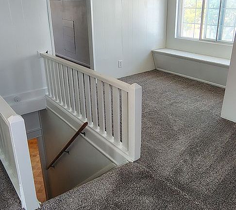 2nd image of 646 S Coleman St #1